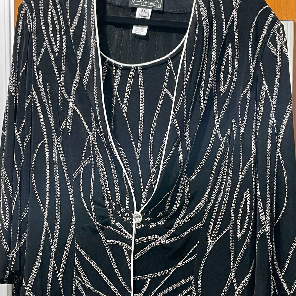 Alex Evenings tank and single button top with 3/4 length sleeves.